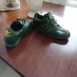 Adidas Samoa green and yellow sneakers